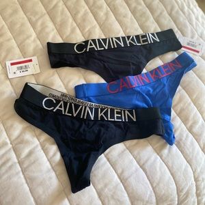 New 3 pars Calvin Klein thong